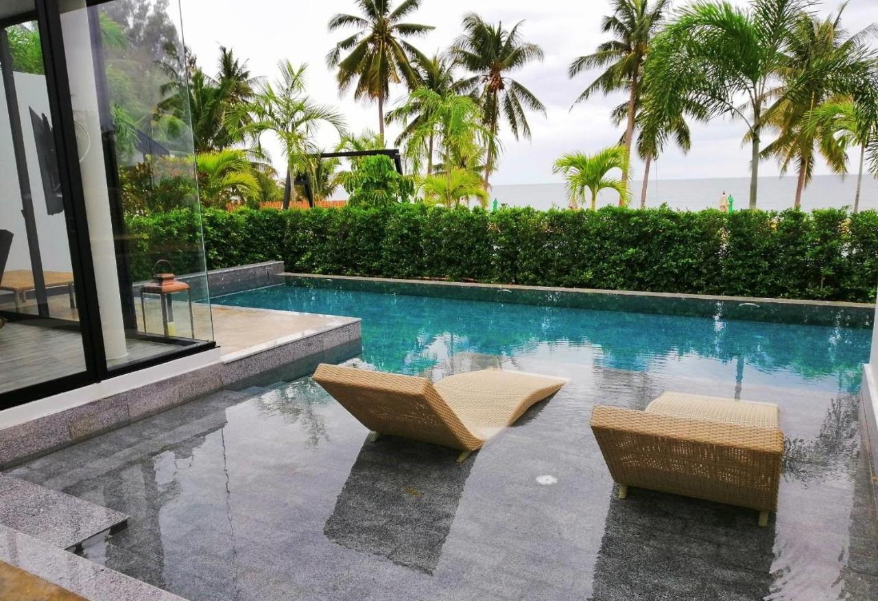 Tungtong Beach Villas Thap Sakae Екстериор снимка