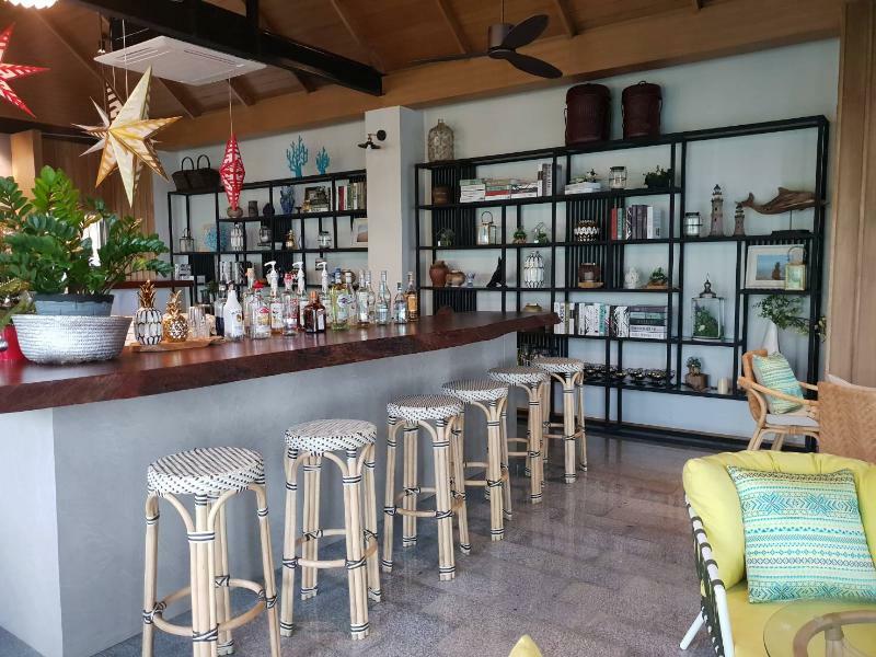 Tungtong Beach Villas Thap Sakae Екстериор снимка