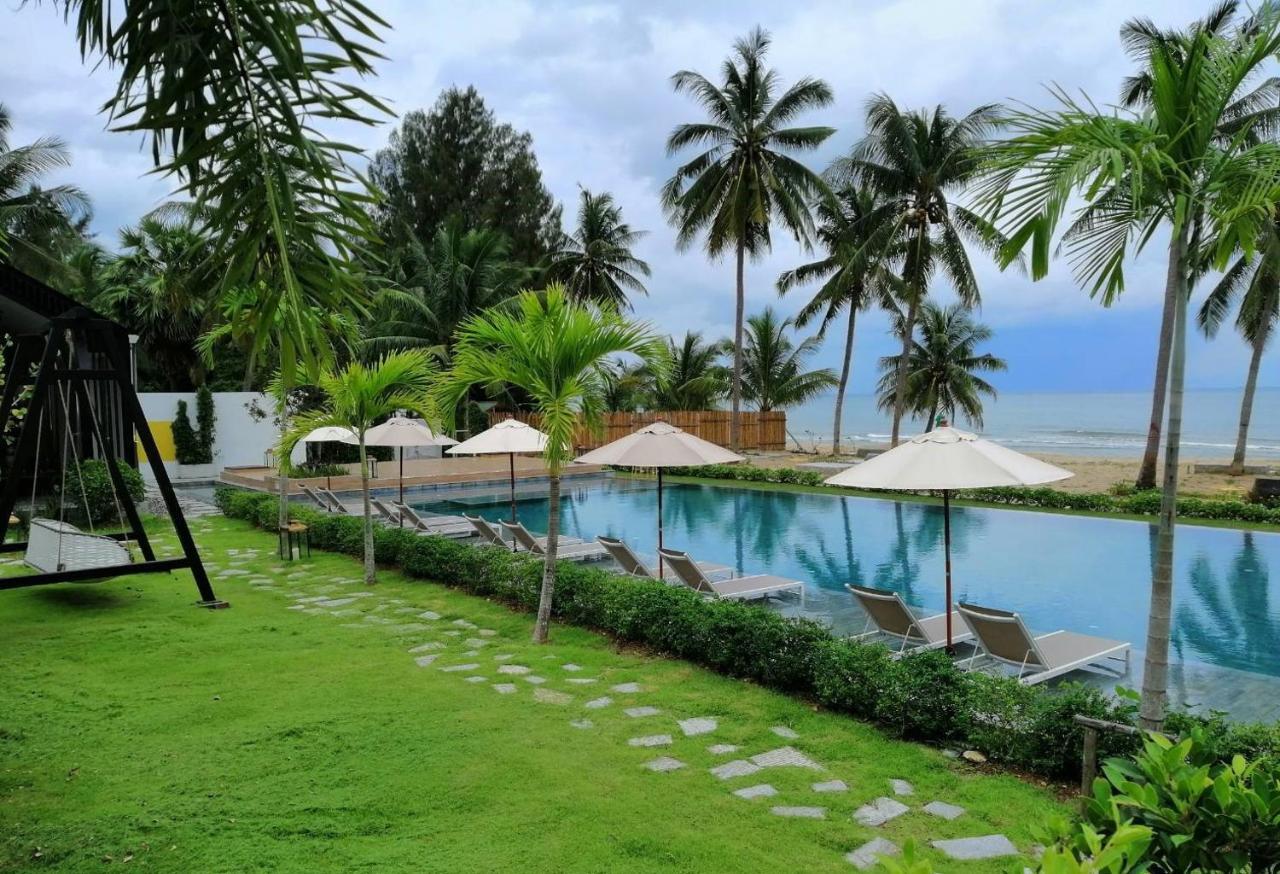 Tungtong Beach Villas Thap Sakae Екстериор снимка